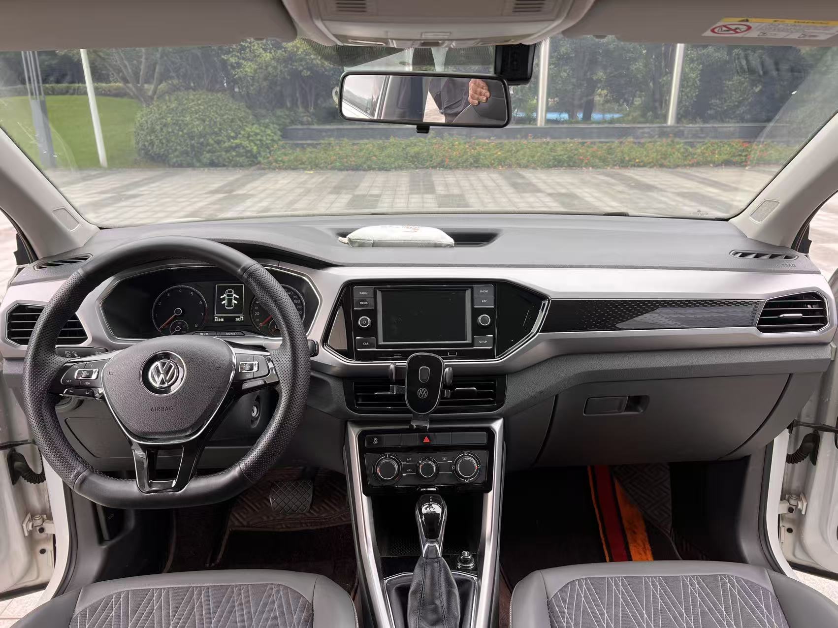 Volkswagen T-Cross 2020 #11 Volkswagen T-Cross 2020 صورة سيارة #11