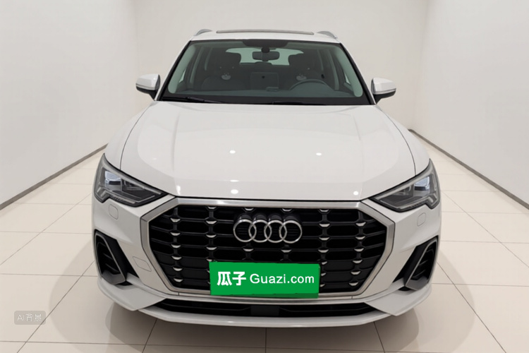Audi Q3 2021 car image #3