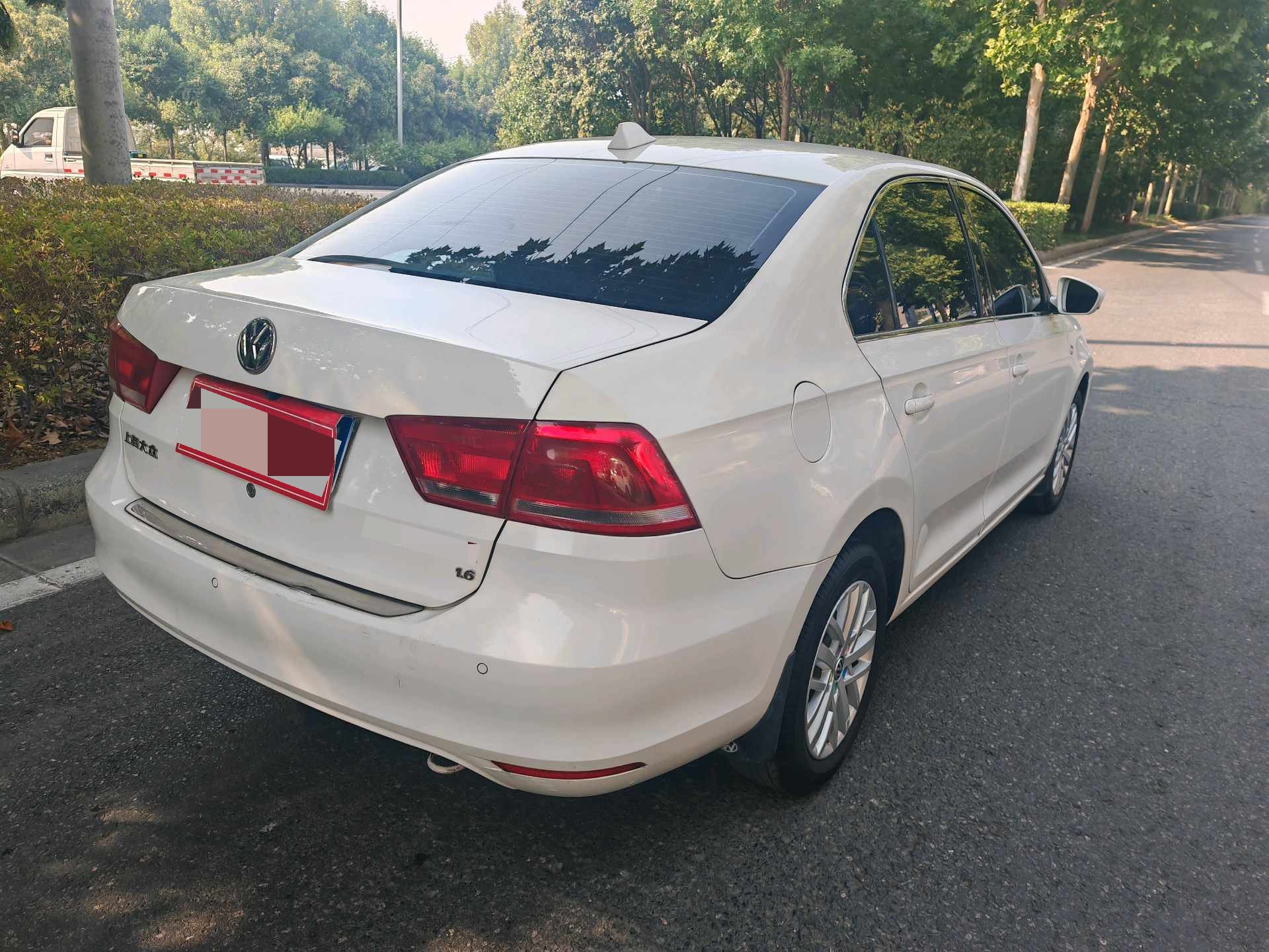 Volkswagen Santana 2014 car image #3