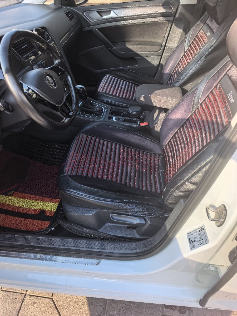 Volkswagen Golf 2017 car image #5