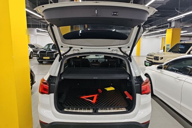 BMW X1 2018 #19 BMW X1 2018 car image #19