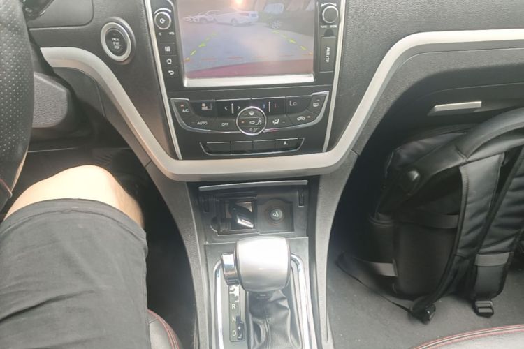 GEELY Emgrand 2015 immagine di auto #14