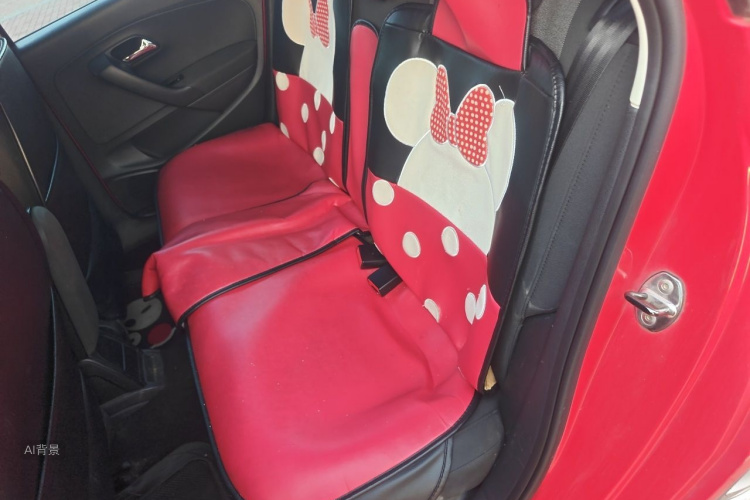 Volkswagen Polo 2015 car image #19