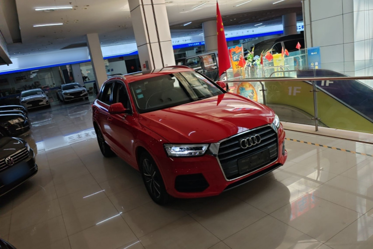 Audi Q3 2017 car image #6