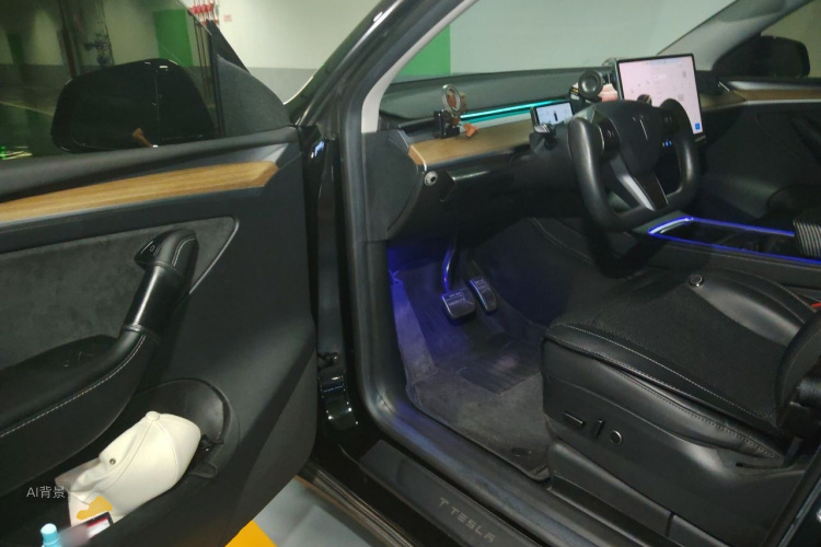 Tesla Model Y 2023 #18 Tesla Model Y 2023 car image #18