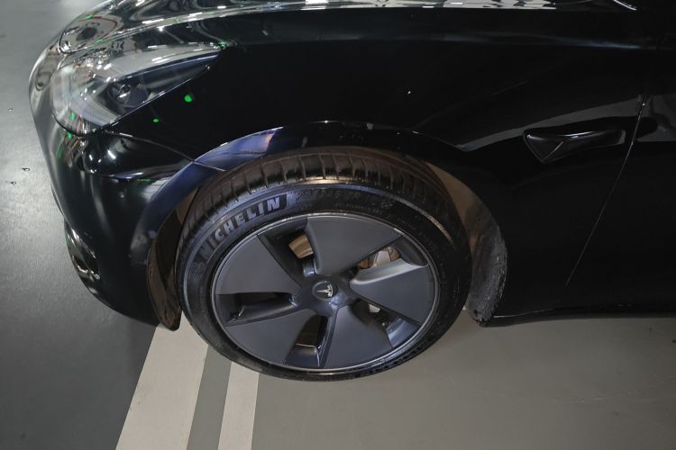 Tesla Model 3 2022 car image #9