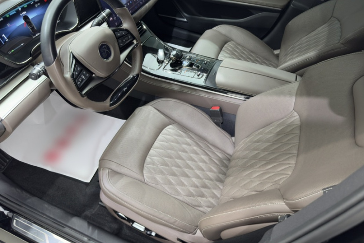 BYD Han 2024 car image #16
