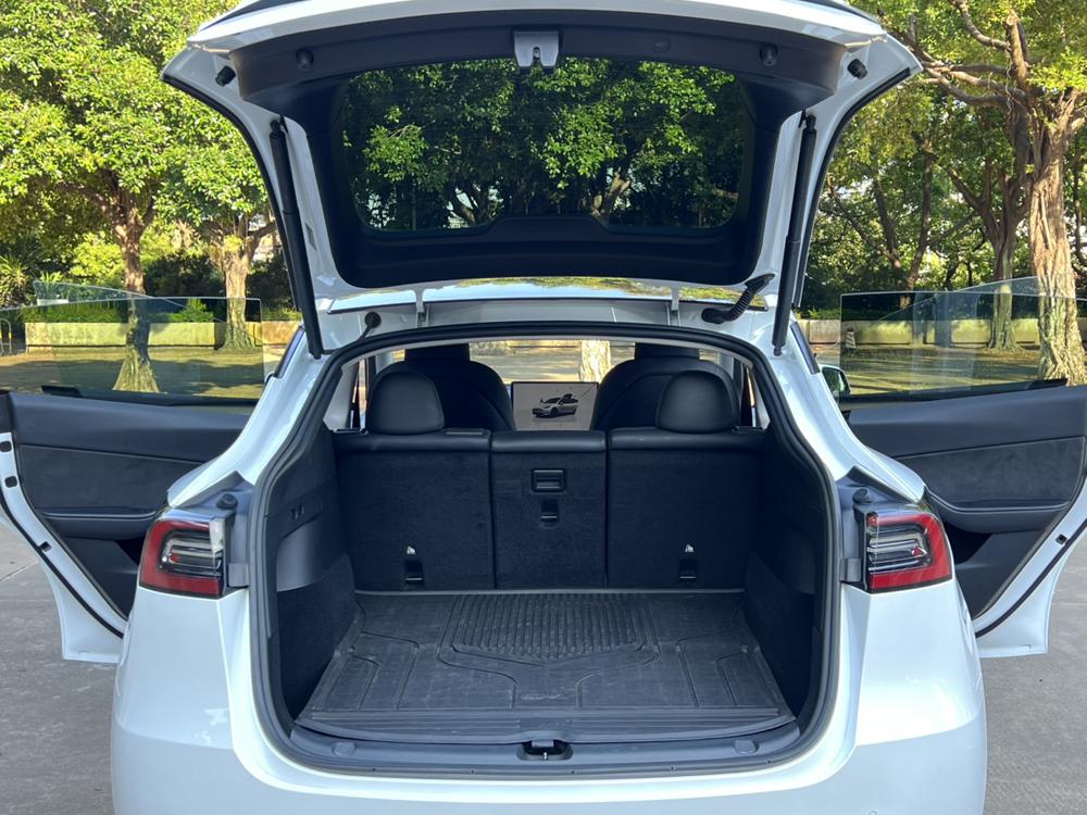 Tesla Model Y 2022 #23 Tesla Model Y 2022 car image #23
