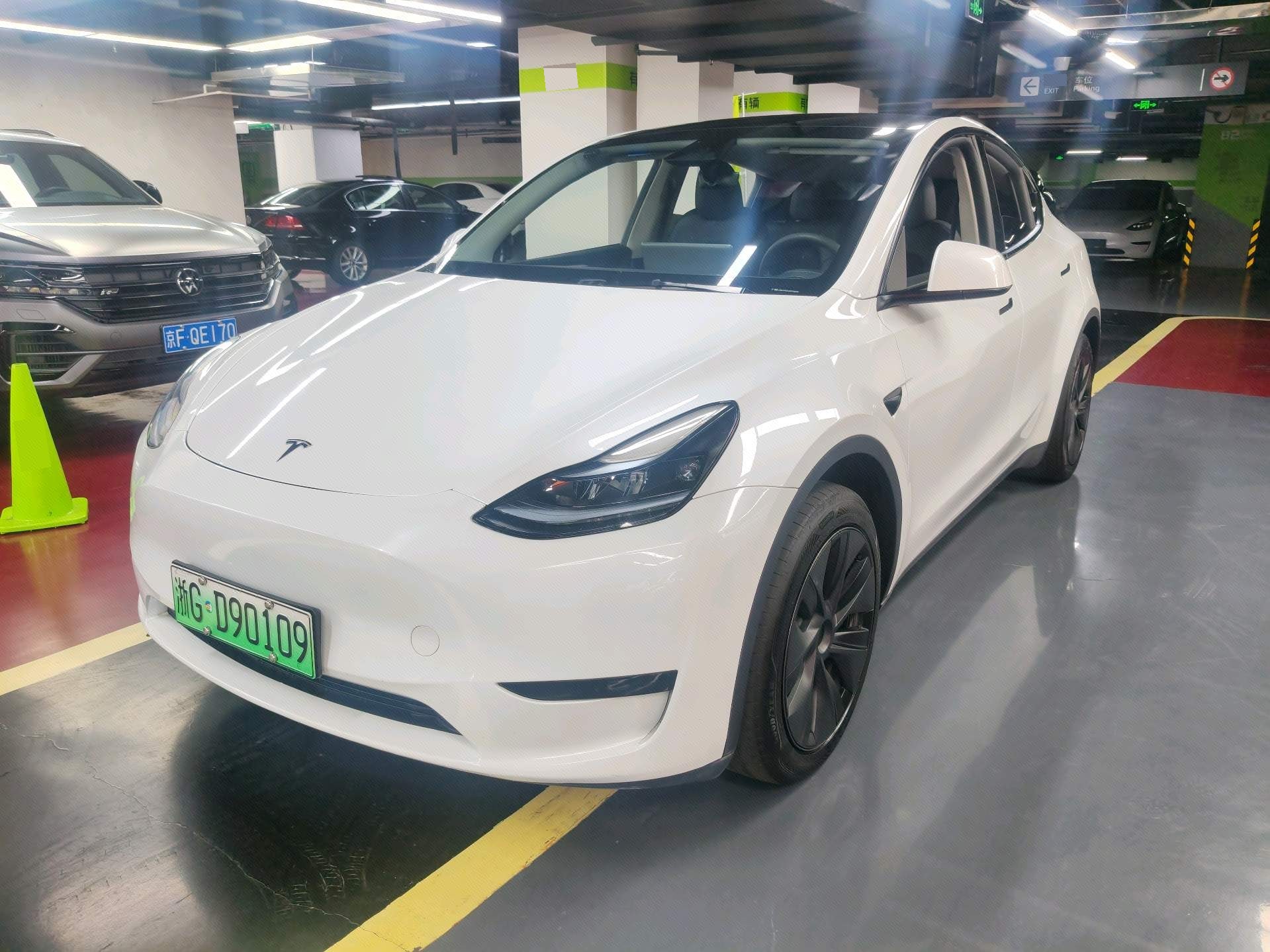 Tesla Model Y 2024 car image 