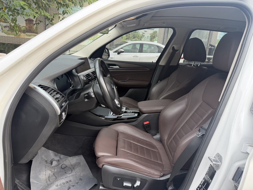 BMW X3 2019 car image #6