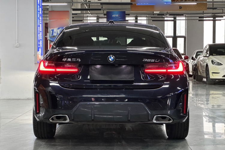 BMW 3 Series 2023 image de voiture #4