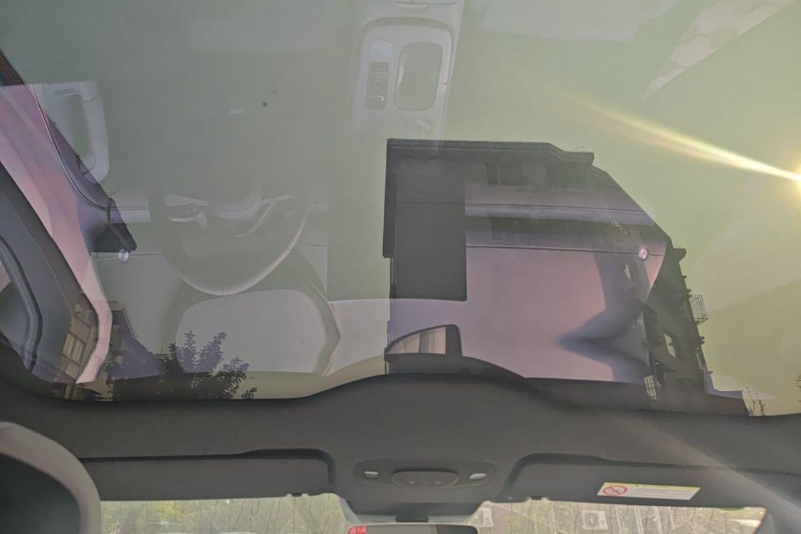 MI SU7 2024 immagine di auto #20