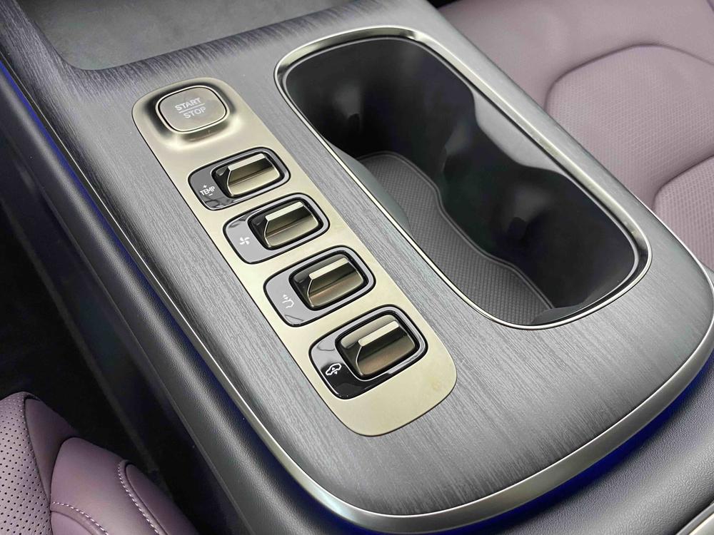 MI SU7 2024 car image #9