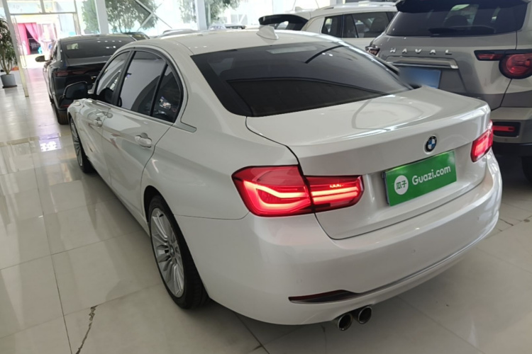 BMW 3 Series 2018 #5 BMW 3 Series 2018 car image #5