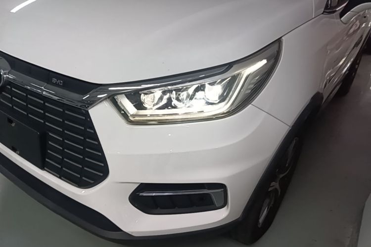 BYD Yuan New Energy 2020 car image #23