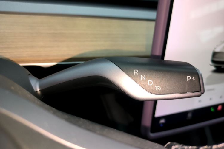 Tesla Model 3 2022 car image #14