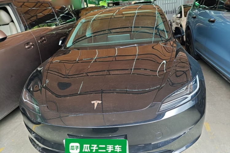 Tesla Model 3 2024 car image #3