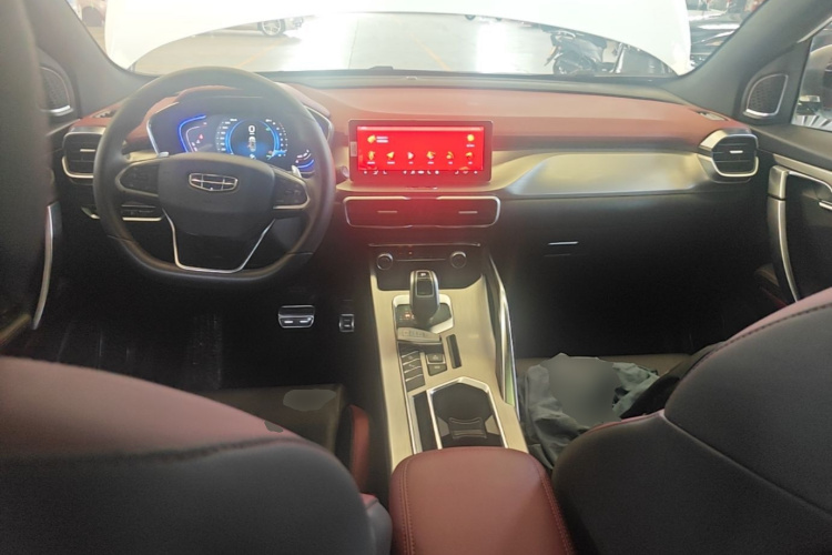 GEELY Coolray 2019 car image #10