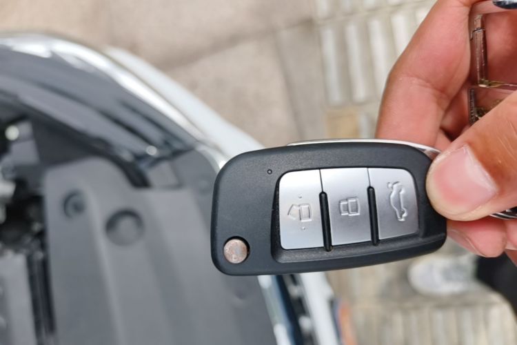 GEELY Emgrand 2025 car image #9