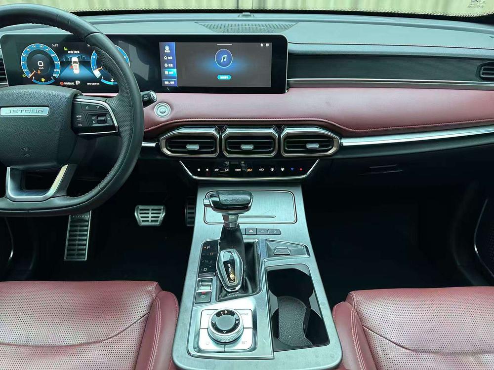 Jetour X70 PLUS 2022 car image #10