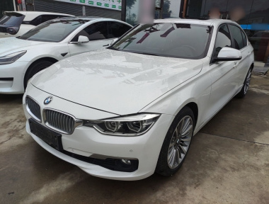 BMW 3 Series 2019 BMW 3 Series 2019 immagine di auto