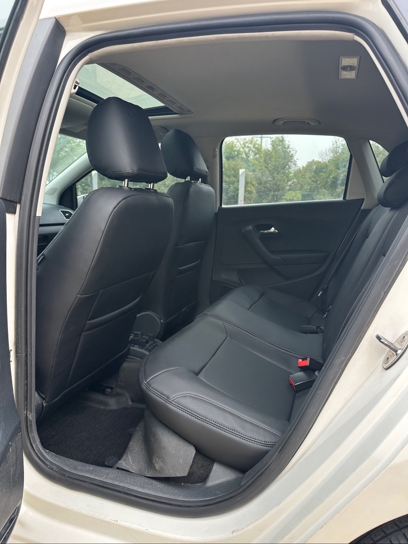 Volkswagen Polo 2016 car image #7