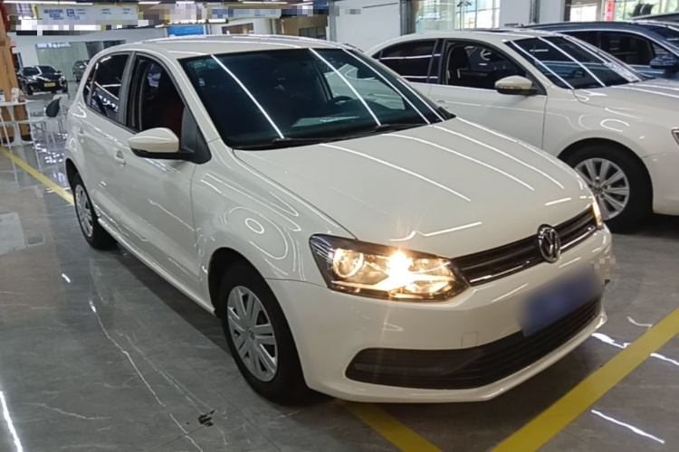Volkswagen Polo 2017 car image #4