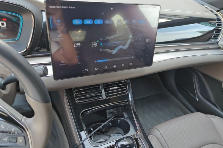 BYD Han 2021 immagine di auto #15