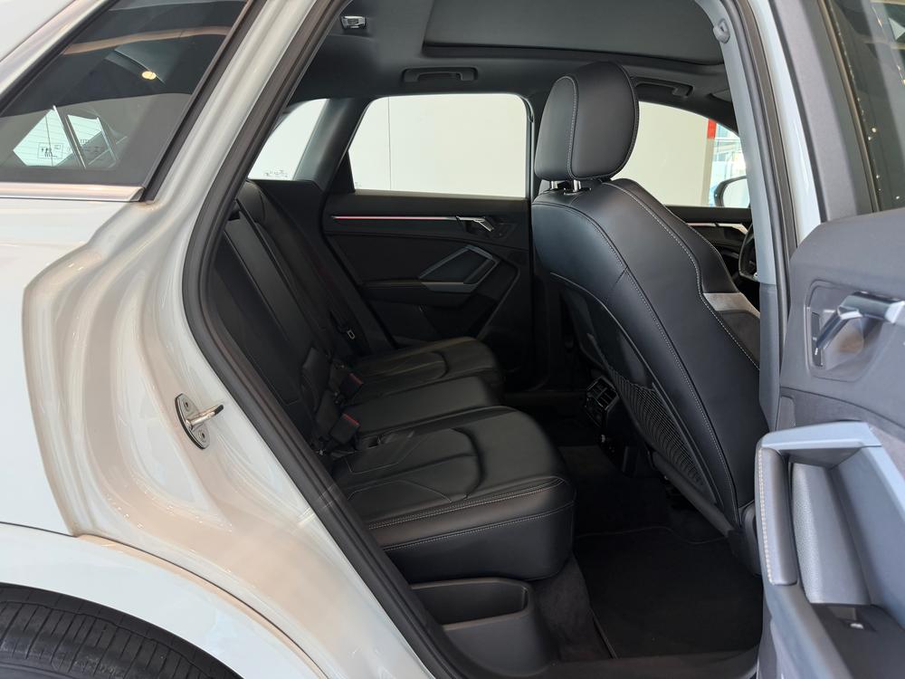 Audi Q3 2024 #22 Audi Q3 2024 car image #22