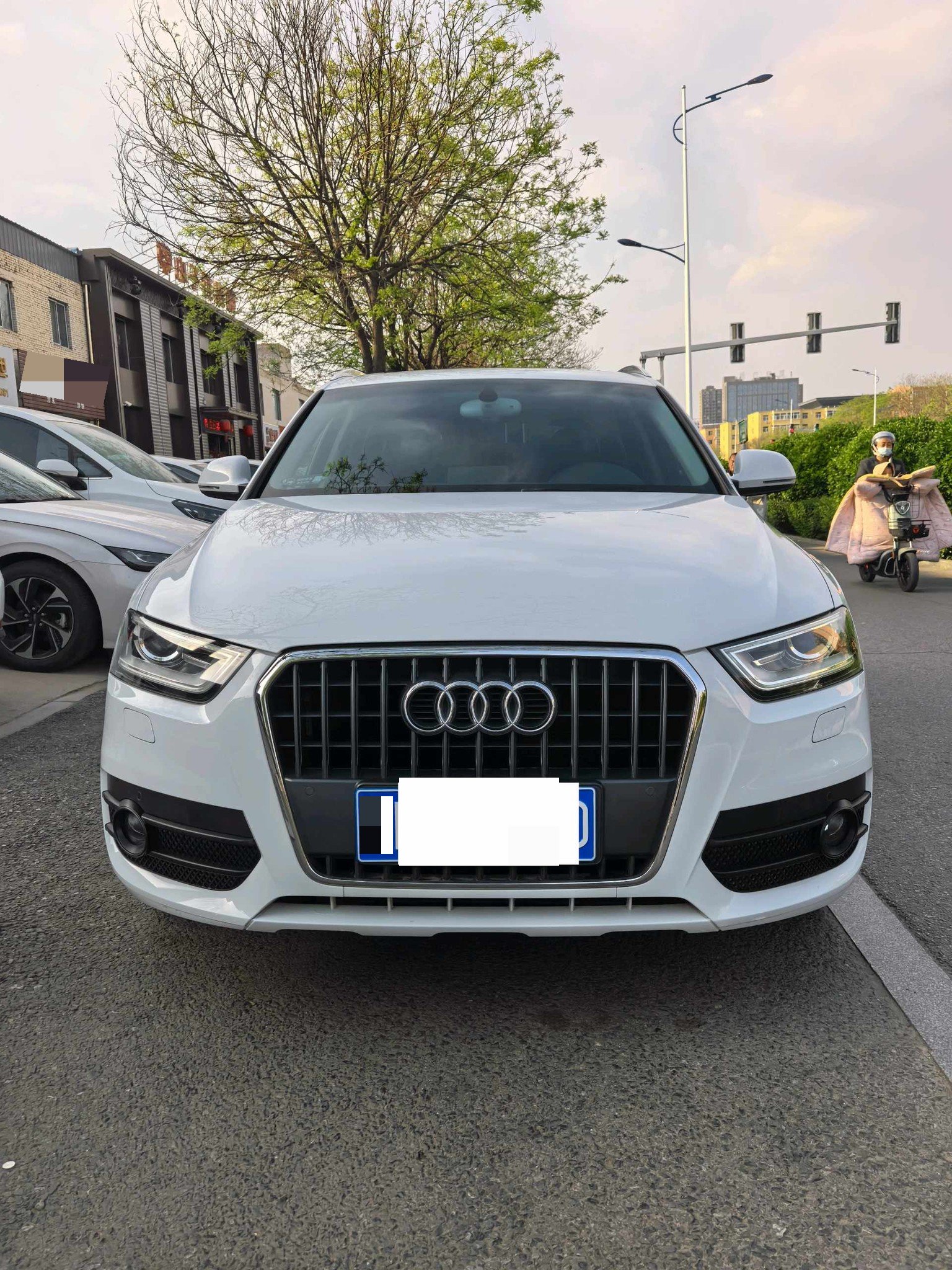 Audi Q3 2016 car image #2