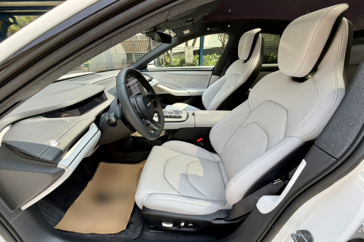 MI SU7 2025 car image #23