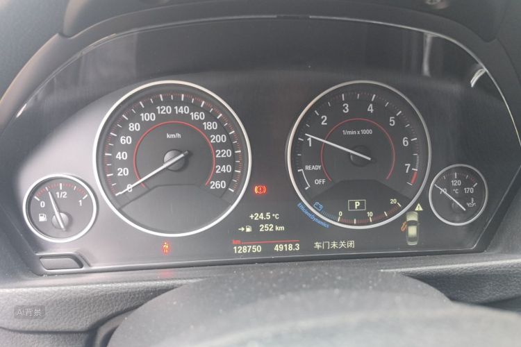 BMW 3 Series 2017 immagine di auto #13