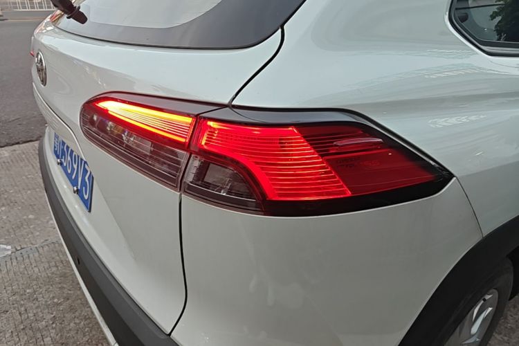 Toyota Corolla Cross 2022 #8 Toyota Corolla Cross 2022 car image #8