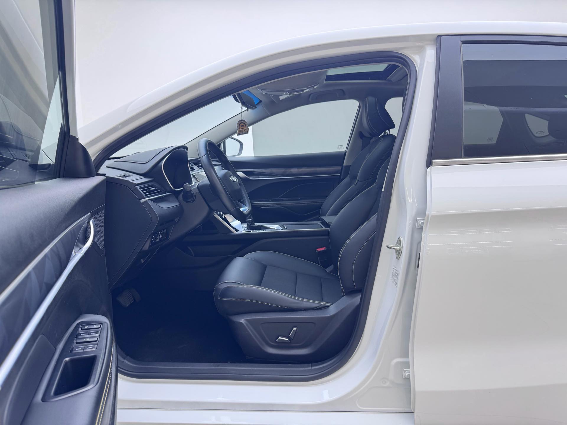 GEELY Binray 2021 #5 GEELY Binray 2021 صورة سيارة #5
