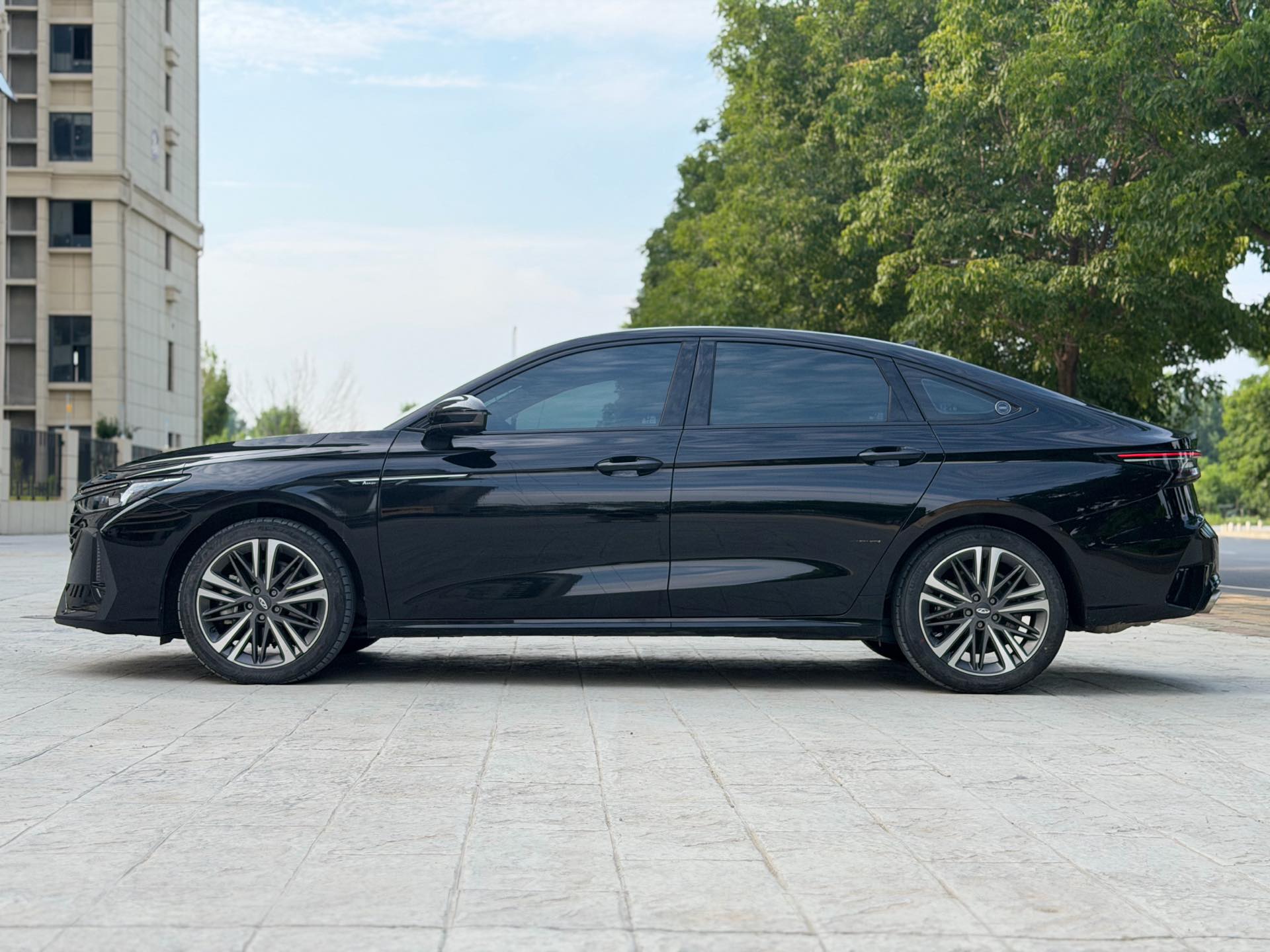 Chery Arrizo 8 2025 image de voiture #9