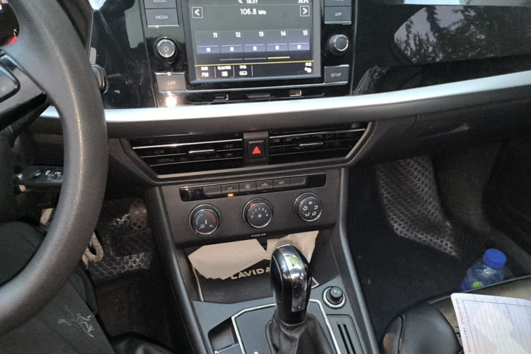 Volkswagen Lavida 2018 #17 Volkswagen Lavida 2018 car image #17