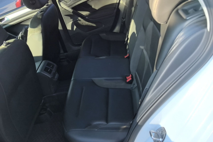 Volkswagen Golf 2019 #17 Volkswagen Golf 2019 car image #17