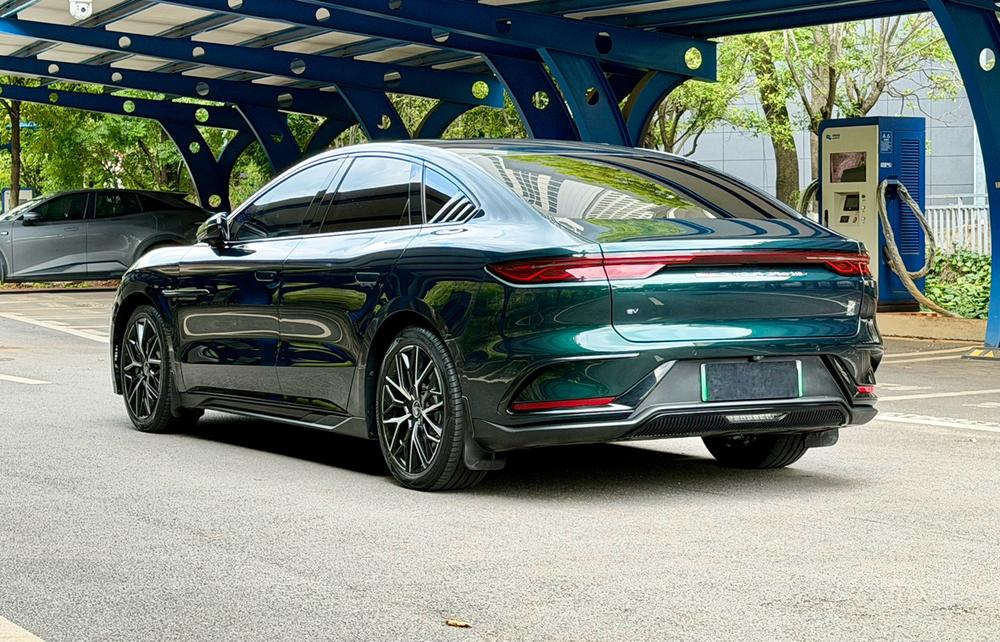 BYD Han 2023 car image #5