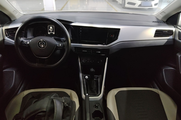 Volkswagen Polo 2022 car image #10