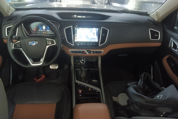 GEELY Vision X6 2019 immagine di auto #10
