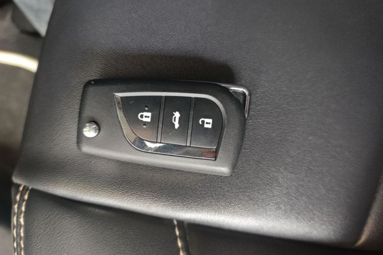 Toyota Corolla 2019 #9 Toyota Corolla 2019 car image #9