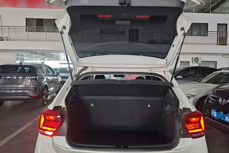 Volkswagen Polo 2023 car image #21