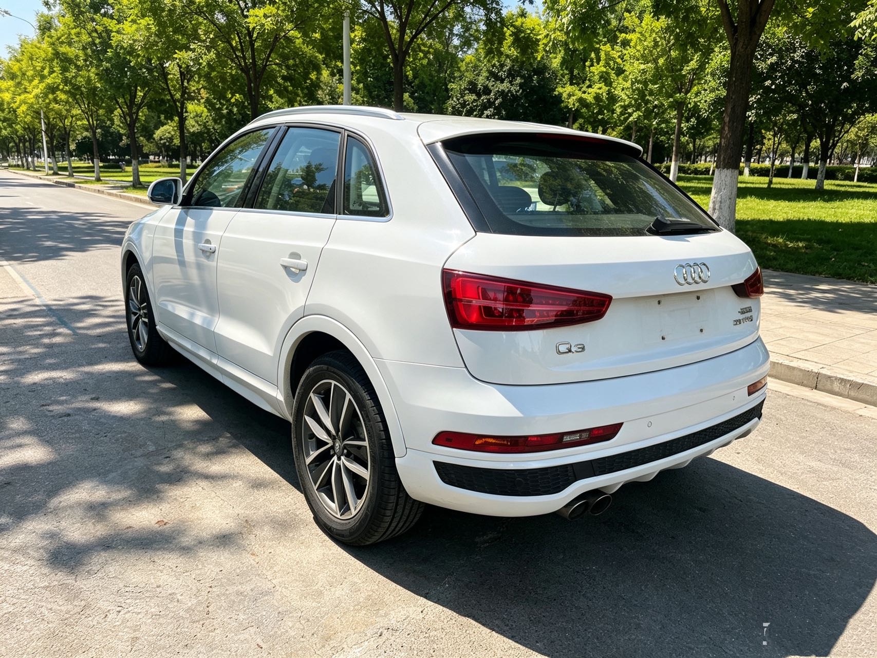 Audi Q3 2018 #9 Audi Q3 2018 car image #9