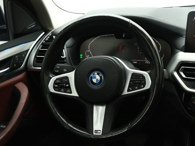 BMW iX3 2022 car image #8