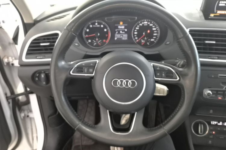Audi Q3 2018 #11 Audi Q3 2018 car image #11