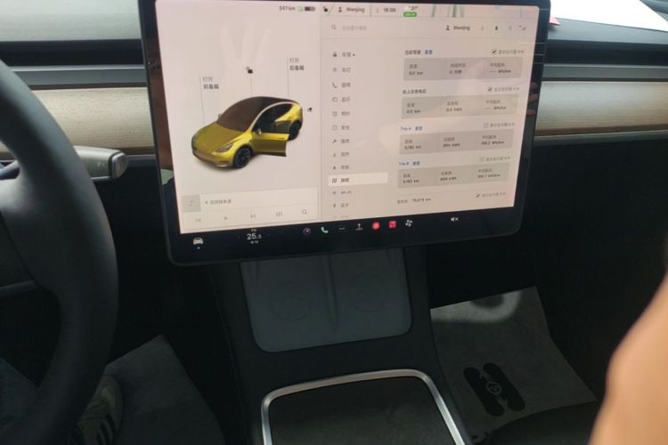 Tesla Model Y 2021 #13 Tesla Model Y 2021 car image #13