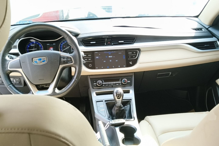 GEELY Emgrand 2019 #10 GEELY Emgrand 2019 car image #10