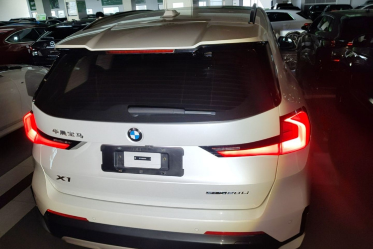 BMW X1 2023 car image #4