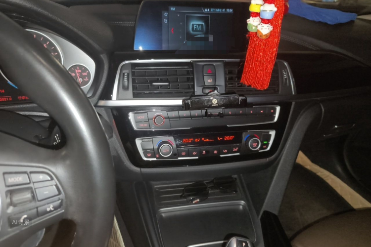 BMW 3 Series 2018 car image #15