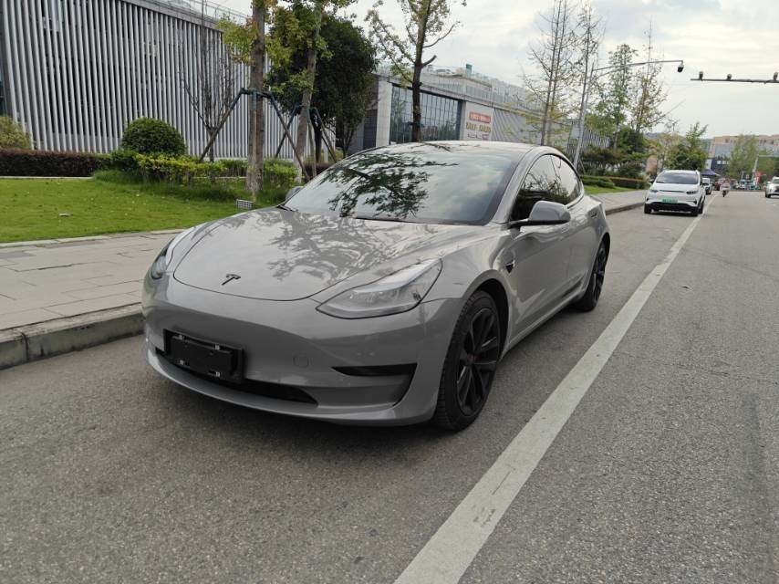 Tesla Model 3 2023 car image #2